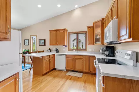Kitchen - 1912 E Sylvan Ave, Appleton, WI 54915 photo 2 of 3