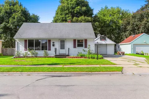 1335 San Jose Pl, Green Bay, WI 54303