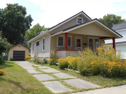 1335 W Rogers Ave, Appleton, WI 54914