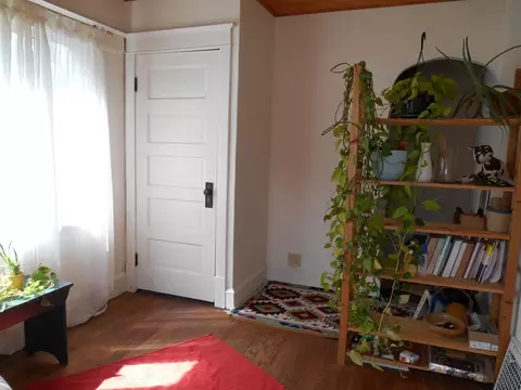 Entry Way - 1335 W Rogers Ave, Appleton, WI 54914 photo 2 of 3