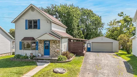 810 Oviatt St, Kaukauna, WI 54130