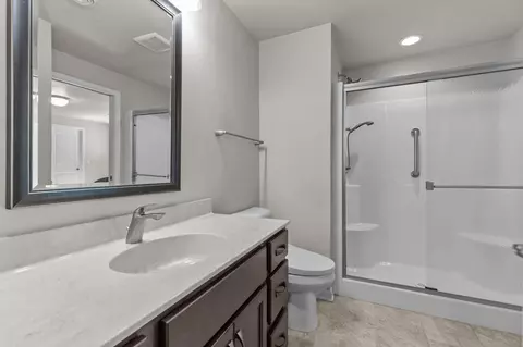 Bath - 2179 E Baldeagle Dr, Appleton, WI 54913 photo 4 of 4