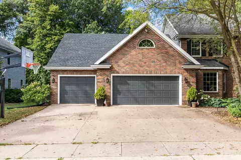 Exterior - 918 E Kramer Ln, Appleton, WI 54915 photo 14 of 17