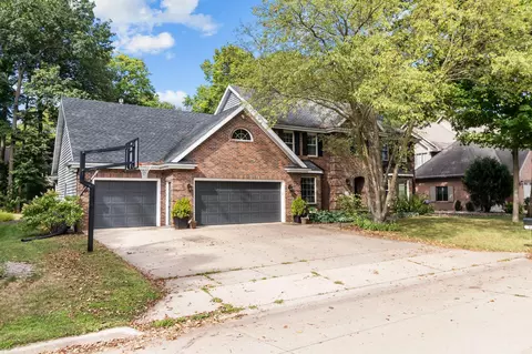 Exterior - 918 E Kramer Ln, Appleton, WI 54915 photo 13 of 17