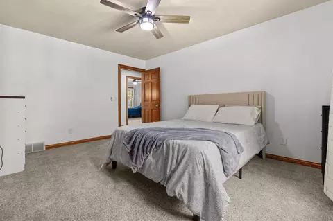 Bedroom - 918 E Kramer Ln, Appleton, WI 54915 photo 6 of 8