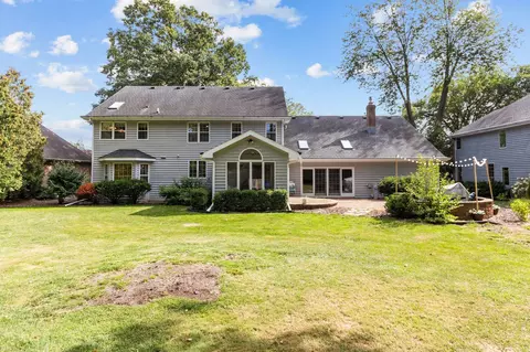 Exterior - 918 E Kramer Ln, Appleton, WI 54915 photo 7 of 17