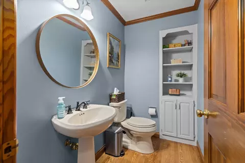 Bath - 918 E Kramer Ln, Appleton, WI 54915 photo 1 of 8