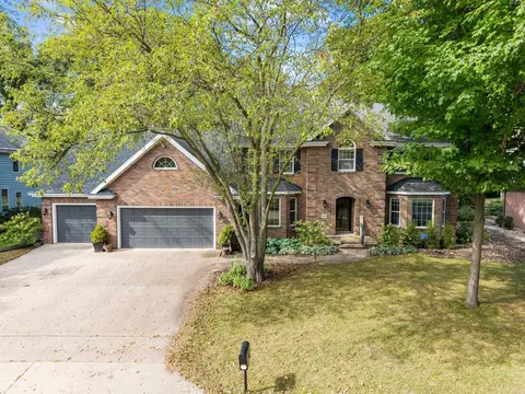 Exterior - 918 E Kramer Ln, Appleton, WI 54915 photo 11 of 17