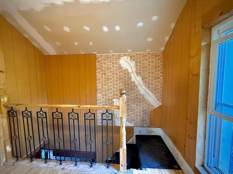 Entry Way - 145 E Union St, Berlin, WI 54923 photo 10 of 13