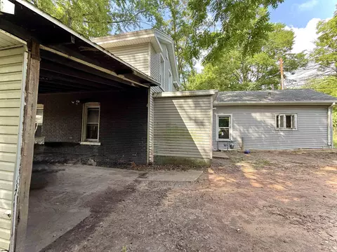 Exterior - 145 E Union St, Berlin, WI 54923 photo 6 of 16
