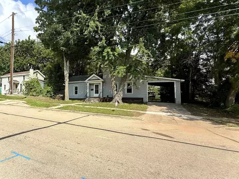 Exterior - 145 E Union St, Berlin, WI 54923 photo 16 of 16