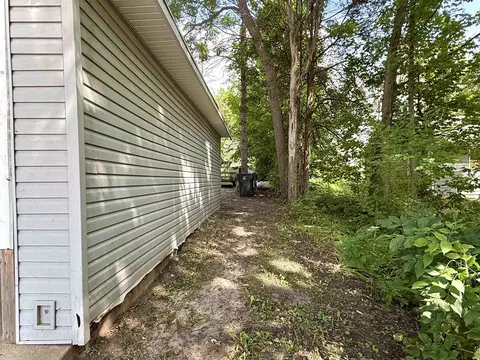 Exterior - 145 E Union St, Berlin, WI 54923 photo 5 of 16