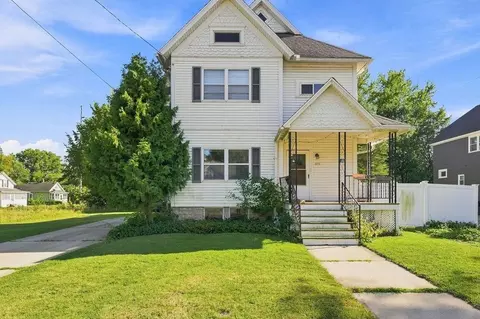 413 E Irving Ave, Oshkosh, WI 54901