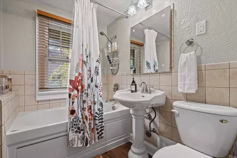 Bath - 1729 N Oneida St, Appleton, WI 54911 photo 2 of 2