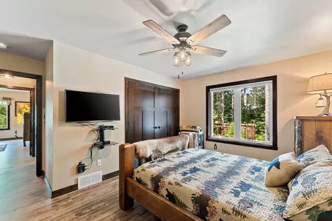 Bedroom - 863 Maple Leaf Trl, Sobieski, WI 54171 photo 7 of 8