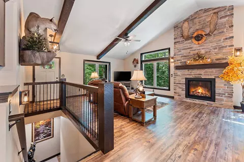 Living - 863 Maple Leaf Trl, Sobieski, WI 54171 photo 2 of 10