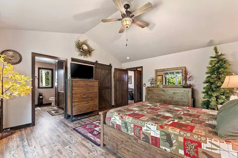 Bedroom - 863 Maple Leaf Trl, Sobieski, WI 54171 photo 3 of 8