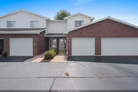 1903 Riverside Dr #E, Green Bay, WI 54313