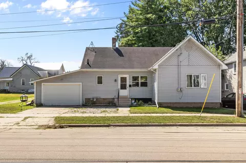 22 E 12th St, Clintonville, WI 54929