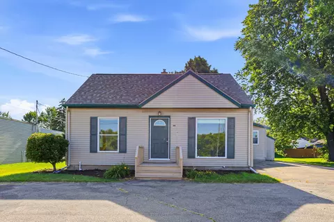 1224 S Commercial St, Neenah, WI 54956