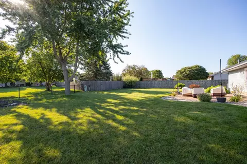 Exterior - n174 Pinecrest Boulevard, Appleton, WI 54915 photo 3 of 8
