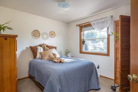 Bedroom - n174 Pinecrest Boulevard, Appleton, WI 54915 photo 3 of 4