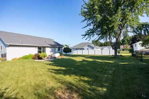 Exterior - n174 Pinecrest Boulevard, Appleton, WI 54915 photo 6 of 8