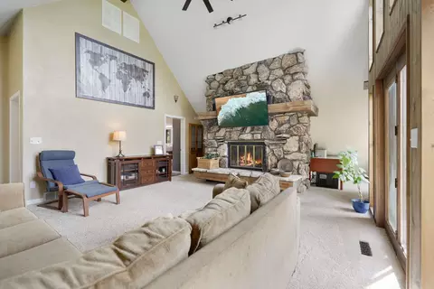 Living - n2579 Hample Road, Appleton, WI 54913 photo 2 of 5