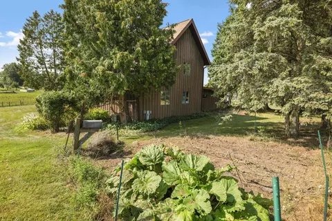 Exterior - n2579 Hample Road, Appleton, WI 54913 photo 16 of 24