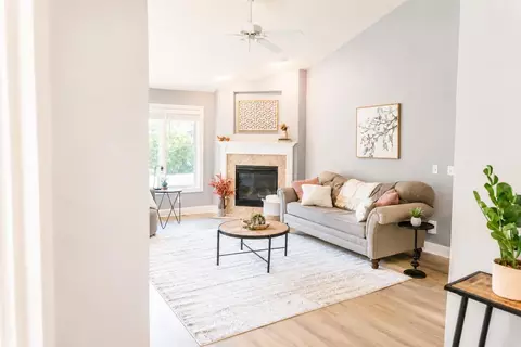 Living - 4801 N Benview Ct, Appleton, WI 54913 photo 1 of 2
