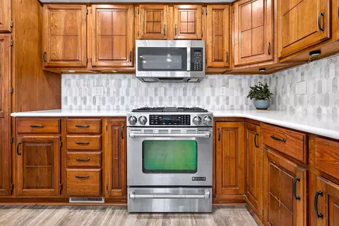 Kitchen - w6096 County Road O, Appleton, WI 54913 photo 5 of 6
