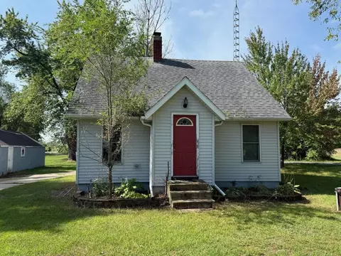 n10591 Lakeshore Road, Clintonville, WI 54929