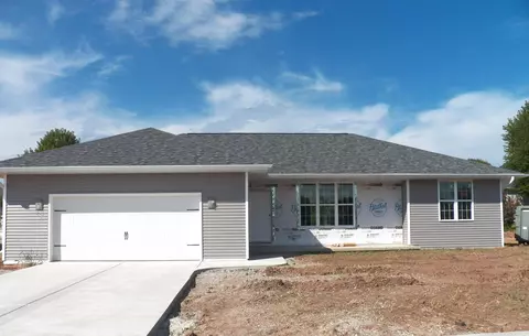 3457 Paula St, Green Bay, WI 54311