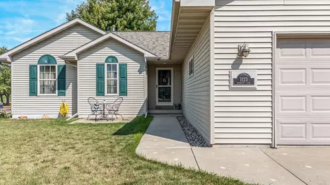 1123 Barbary Ln, Winneconne, WI 54986