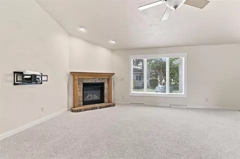 Living - 89 Penbrook Cir, Appleton, WI 54914 photo 1 of 3