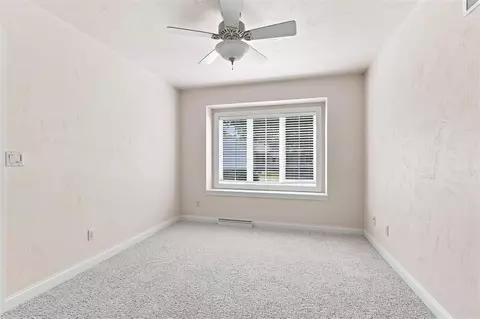 Bedroom - 89 Penbrook Cir, Appleton, WI 54914 photo 5 of 7