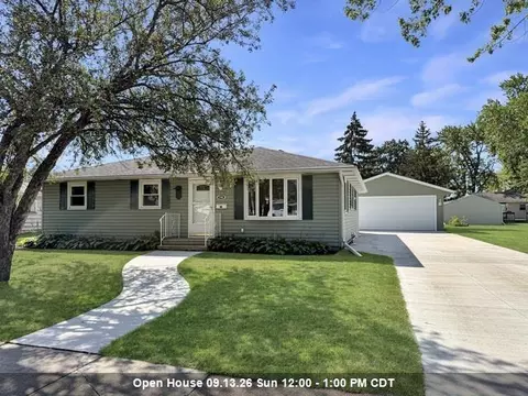 208 State St, Neenah, WI 54956