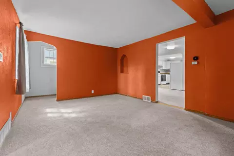 Living - 1516 W Lawrence St, Appleton, WI 54914 photo 3 of 6