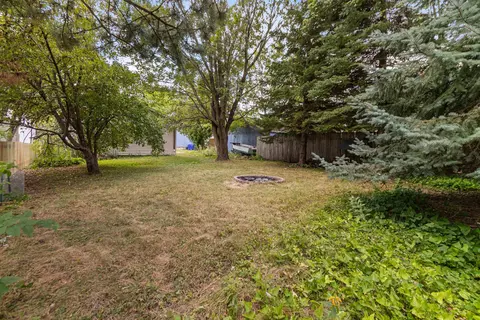 Exterior - 1516 W Lawrence St, Appleton, WI 54914 photo 5 of 6