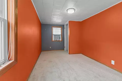 Bedroom - 1516 W Lawrence St, Appleton, WI 54914 photo 3 of 5