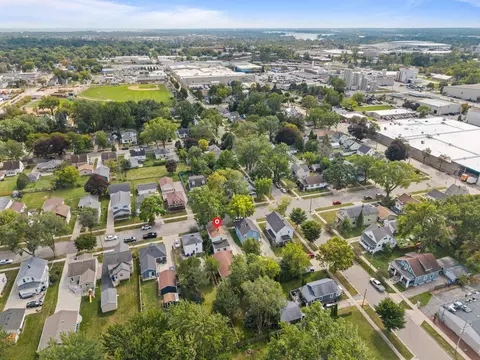 View/Area - 1516 W Lawrence St, Appleton, WI 54914 photo 6 of 8