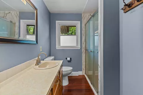 Bath - 807 W Parkway Blvd, Appleton, WI 54914 photo 2 of 2