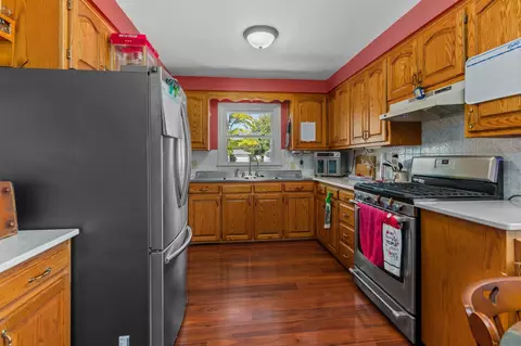 Kitchen - 807 W Parkway Blvd, Appleton, WI 54914 photo 4 of 5