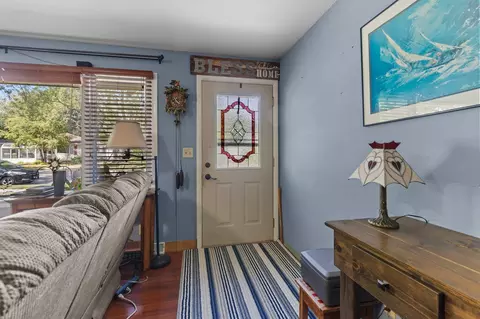 Entry Way - 807 W Parkway Blvd, Appleton, WI 54914 photo 1 of 1