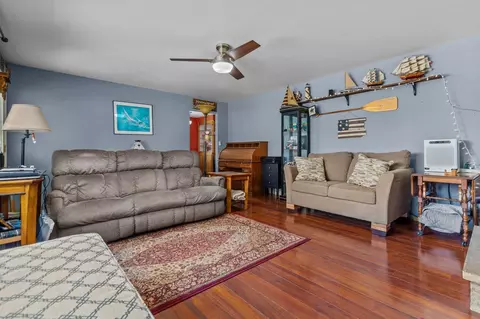 Living - 807 W Parkway Blvd, Appleton, WI 54914 photo 1 of 3
