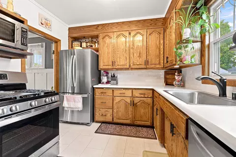 Kitchen - 1309 N Morrison St, Appleton, WI 54911 photo 2 of 2