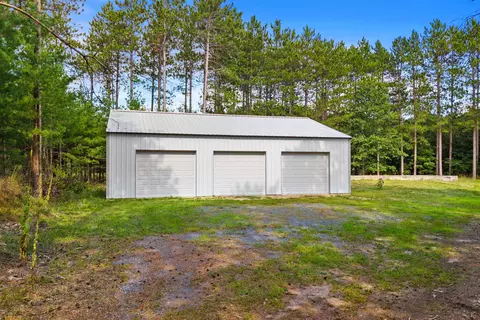 622 N 5th Ave, Redgranite, WI 54970