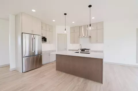 Kitchen - 581 Emerald Isle Ct, Wrightstown, WI 54180 photo 1 of 4