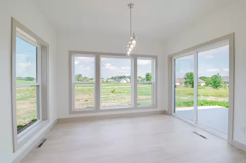 Dining - 581 Emerald Isle Ct, Wrightstown, WI 54180 photo 1 of 1
