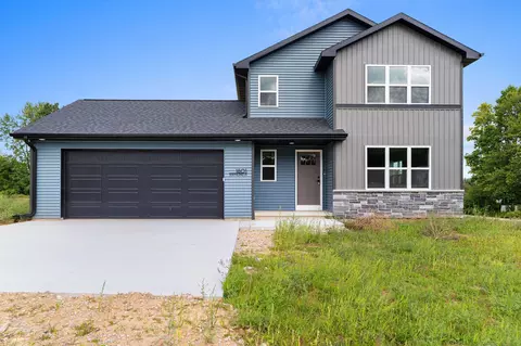 1801 Southland Ln, New London, WI 54961